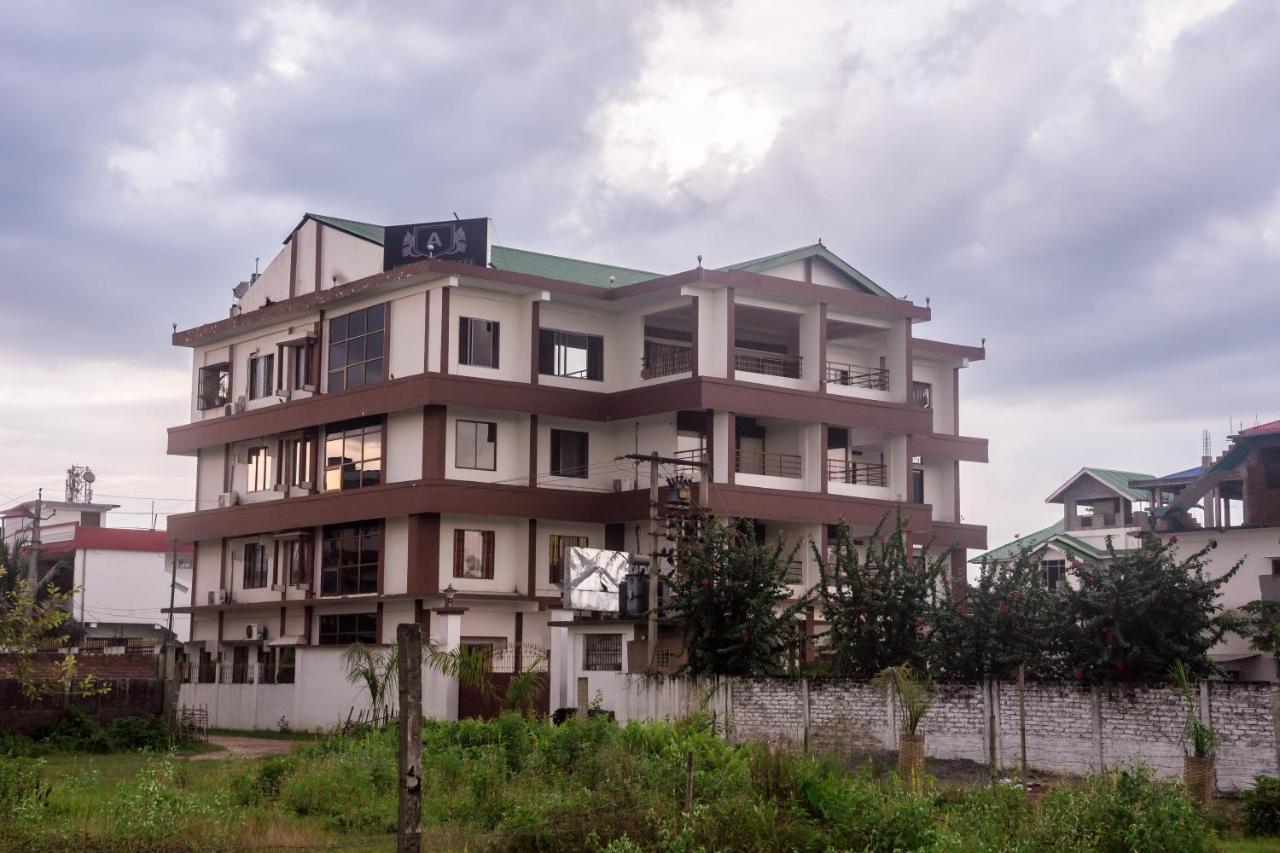 Hotel Aatreyee Dibrugarh Zewnętrze zdjęcie