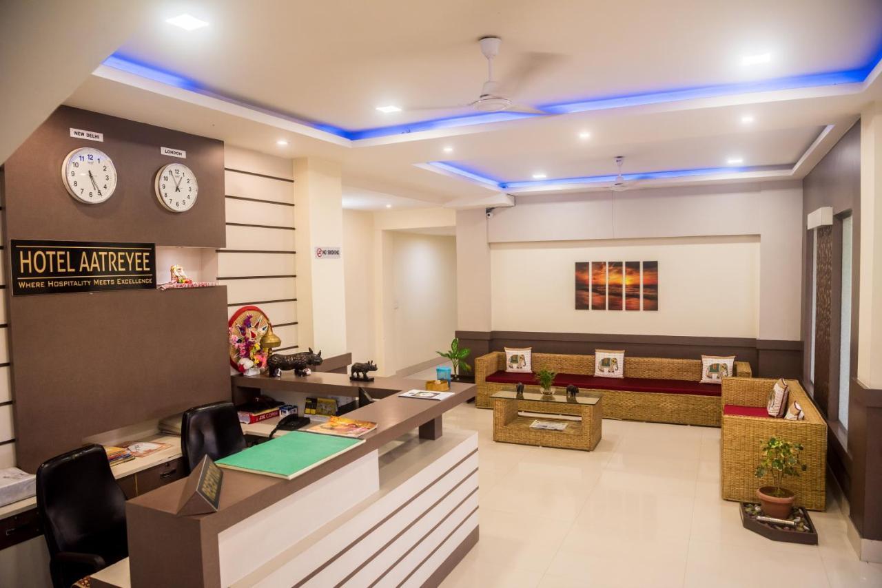 Hotel Aatreyee Dibrugarh Zewnętrze zdjęcie